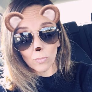 Meet your Posher, Monica